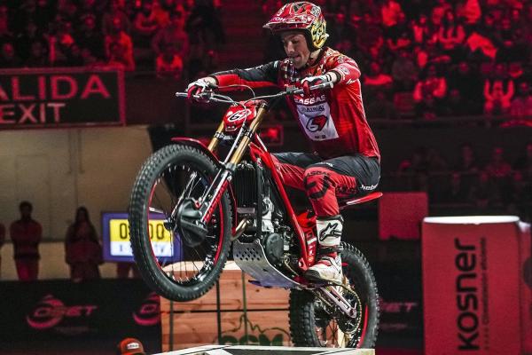 Jaime Busto arrives to Chambéry leading the standings
