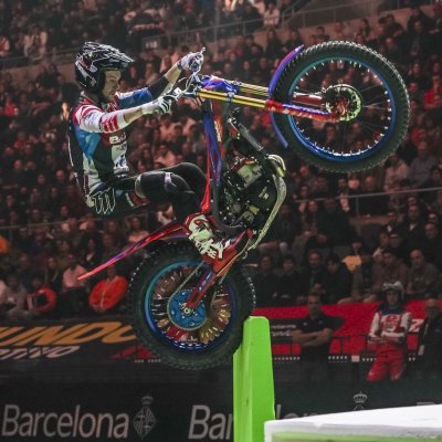 x-trial26_r7_barcelona_dufrese_101756_ps.jpg