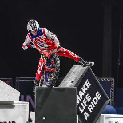 x-trial26_r7_barcelona_hemingway-h_105670_ps.jpg