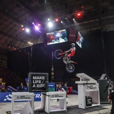x-trial26_r7_barcelona_hemingway-h__ps.jpg