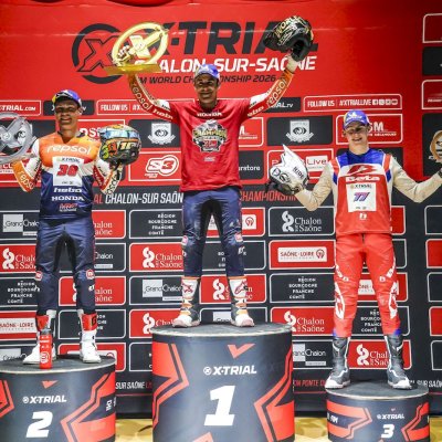 x-trial26_r8_podium_03739_ps.jpg