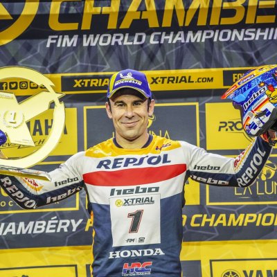 x-trial25_r2_podium_ps102244_ps.jpg