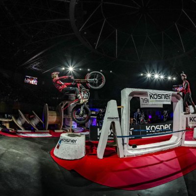x-trial26_r2_busto_06364_ps.jpg